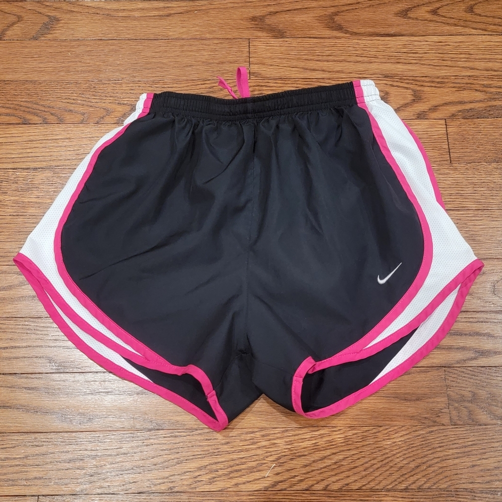 Nike Women Dri-Fit Short w/built in brief quick dri Size S
